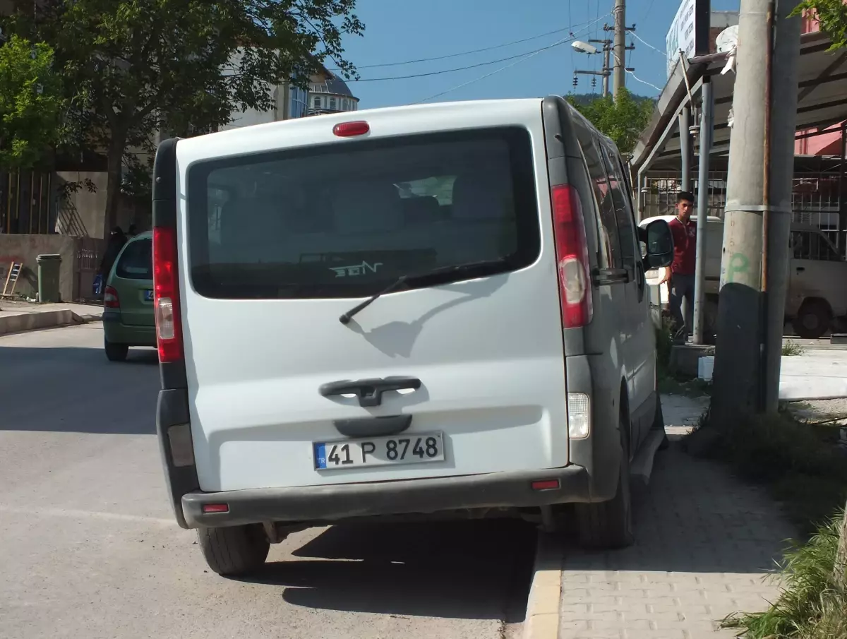 Minibüsün Çarptığı Çocuk Hastaneye Kaldırıldı