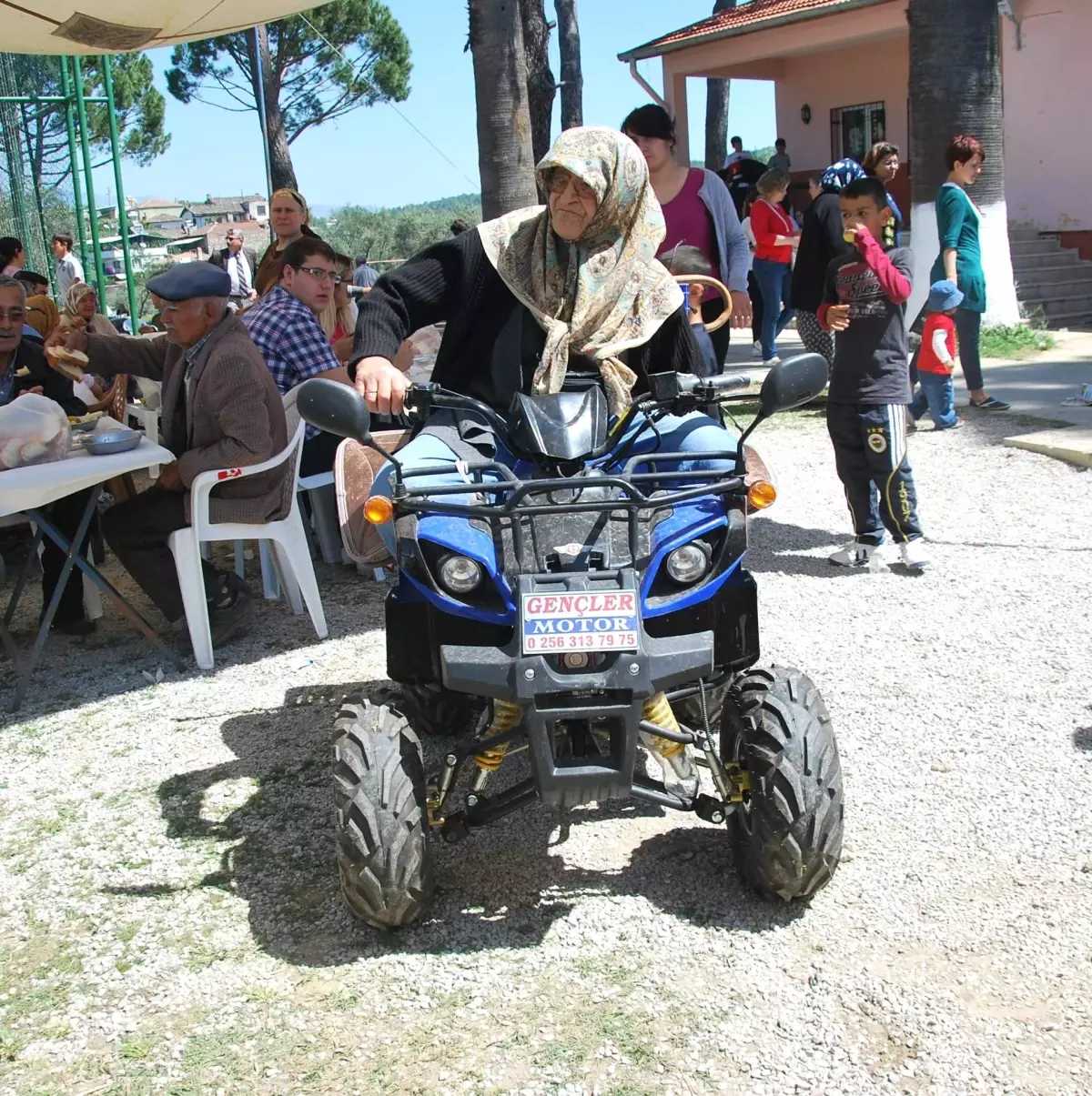 Raziye Ninenin Motor Sevdası