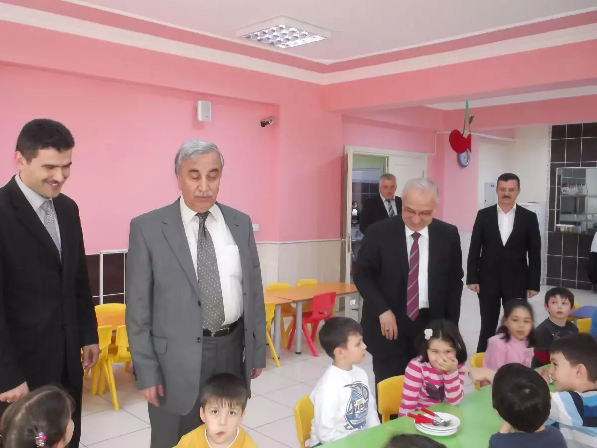 Saray Anaokulu\'na Ziyaret