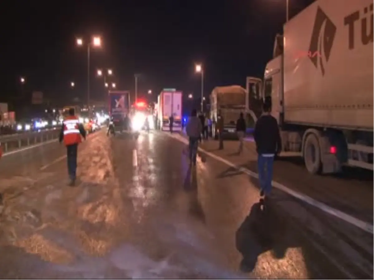 Tem Otoyolu\'nda Zincirleme Kaza Tem Otoyolu Kurtköy Mevkisi Ankara İstikametinde 13\'ü Tır, 14...