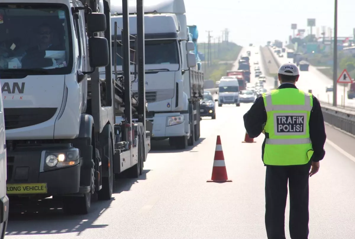 Polise Rüşvet Teklif Eden Yandı