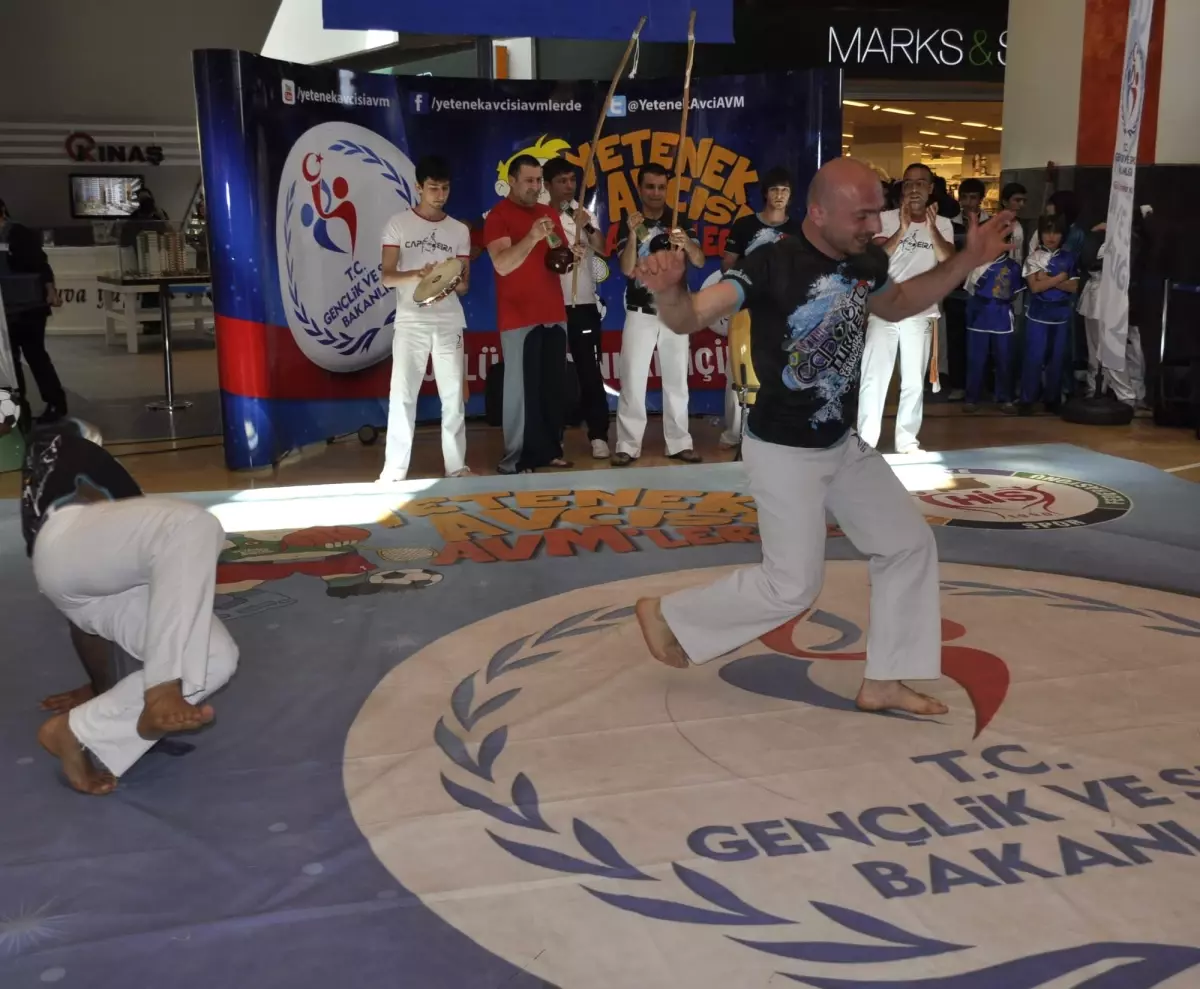 \'Yetenek Avcısı\' Forum Kayseri\'de