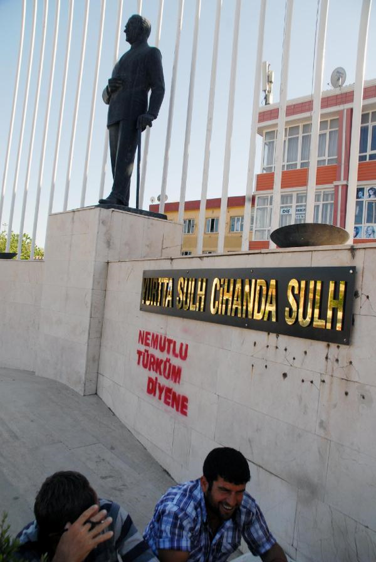 Silinen 'Ne Mutlu Türküm Diyene' Sözü Geri Geldi