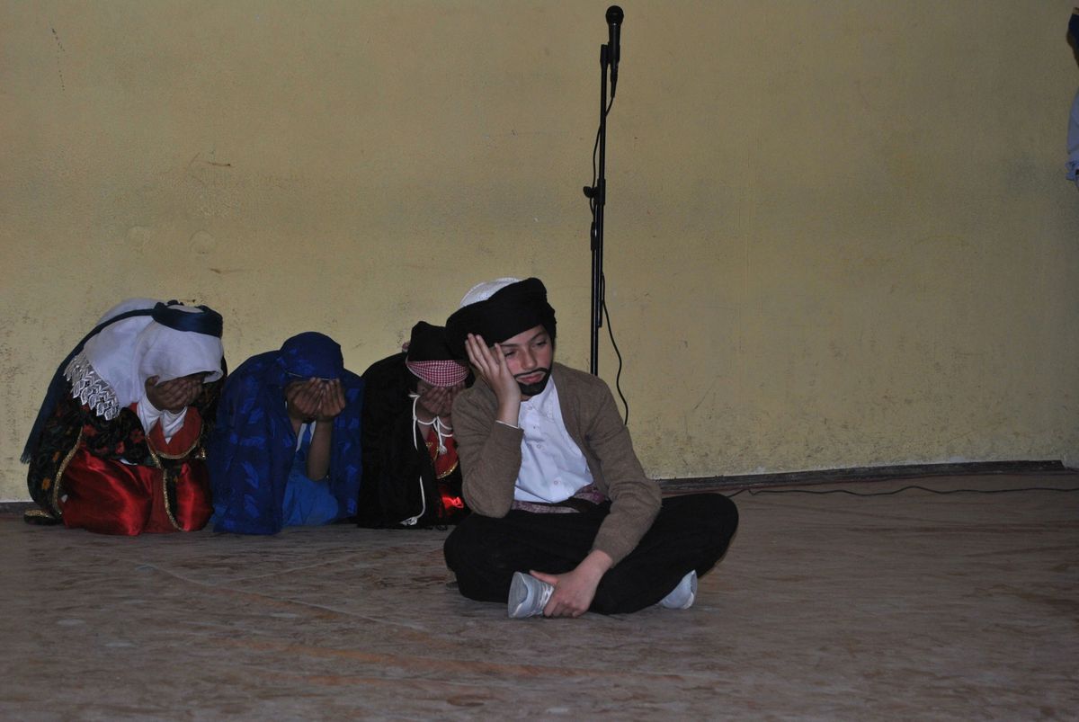 İmam Hatip Ortaokulu\'nun "Kutlu Doğum" Programı İzleyenleri Ağlattı