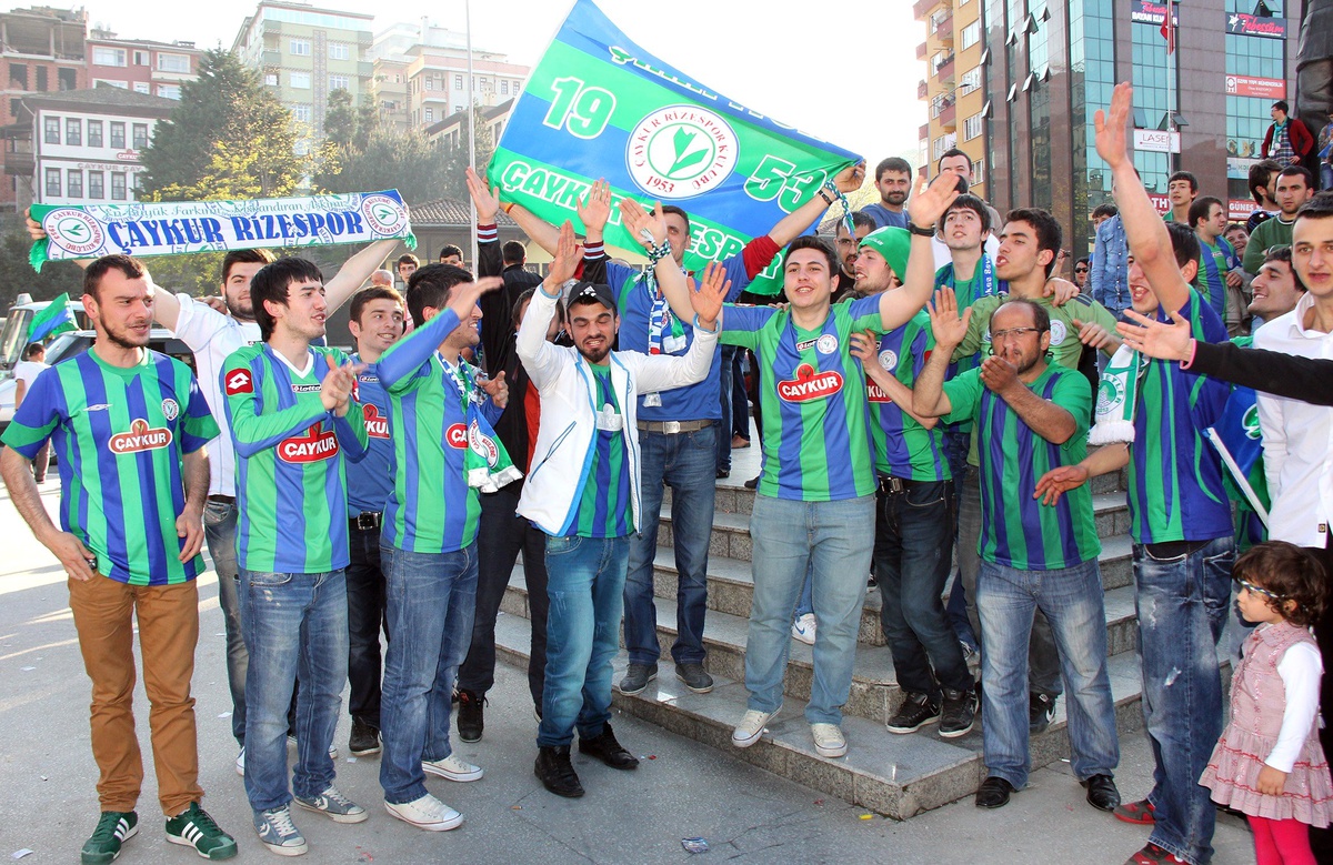 Rize Sokaklarında Şampiyonluk Coşkusu