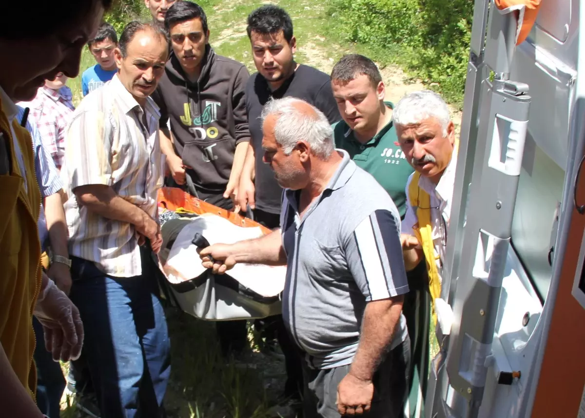 Uçurumdan Yuvarlanan Yaşlı Kadını İzciler Kurtardı