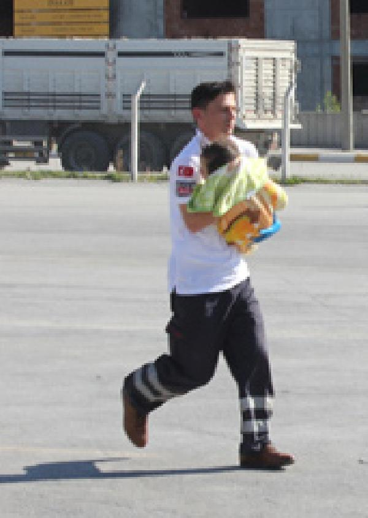 Umut İçin 2 Hava Ambulansı İndi