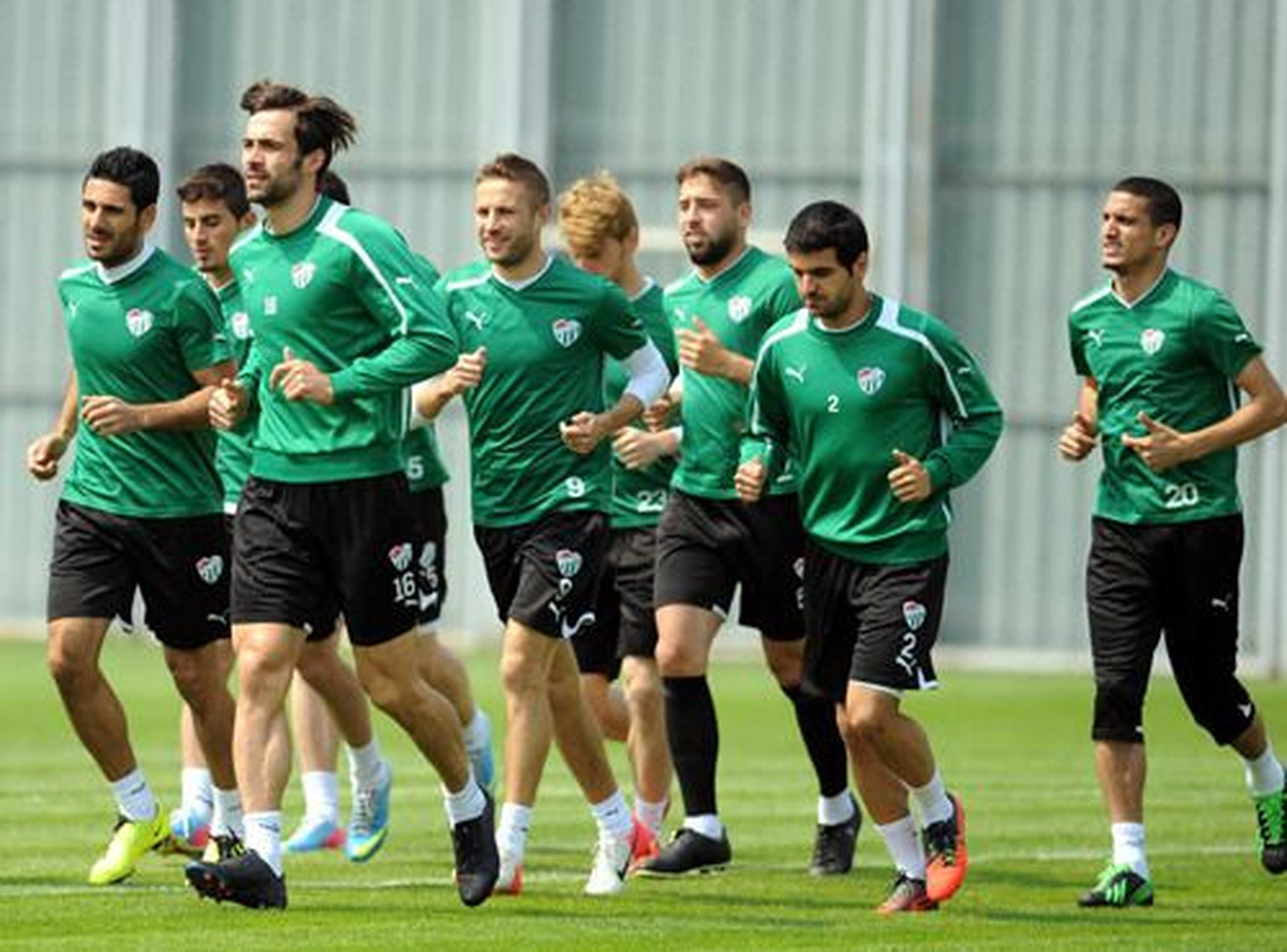 Akhisar Belediyespor 2 Ayda 14 Puan Topladı