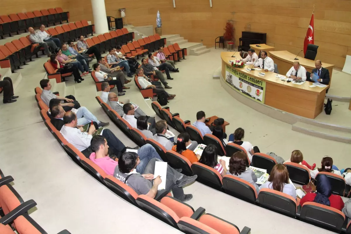 Akhisar\'da Yerel Medya Semineri Başladı