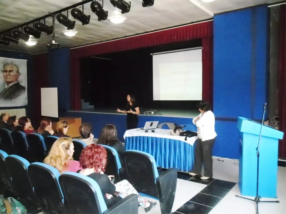 Ayvalık\'ta Obezite ile Mücadelenin Püf Noktası Anlatıldı