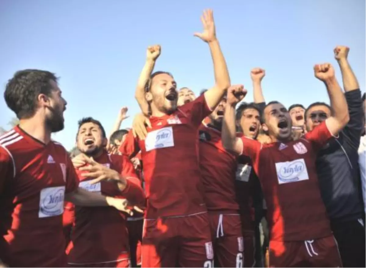 Balıkesirspor\'un PTT 1. Lig\'e Yükselmesi