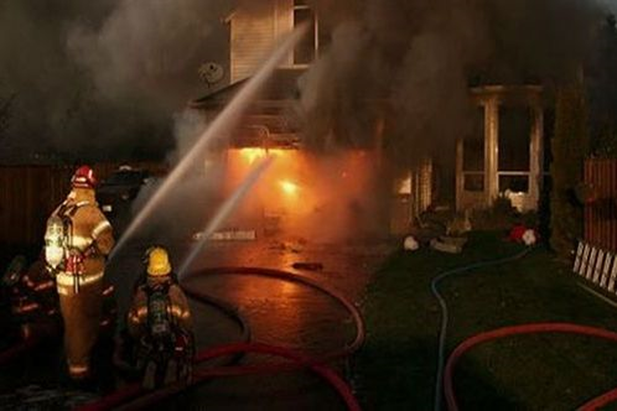 Bremen\'de Türk Ailenin Evinde Çıkan Yangın