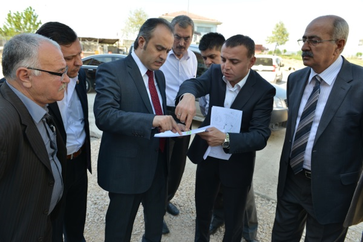 İnegöl Belediyesi Tretuar Çalışmalarına Başladı
