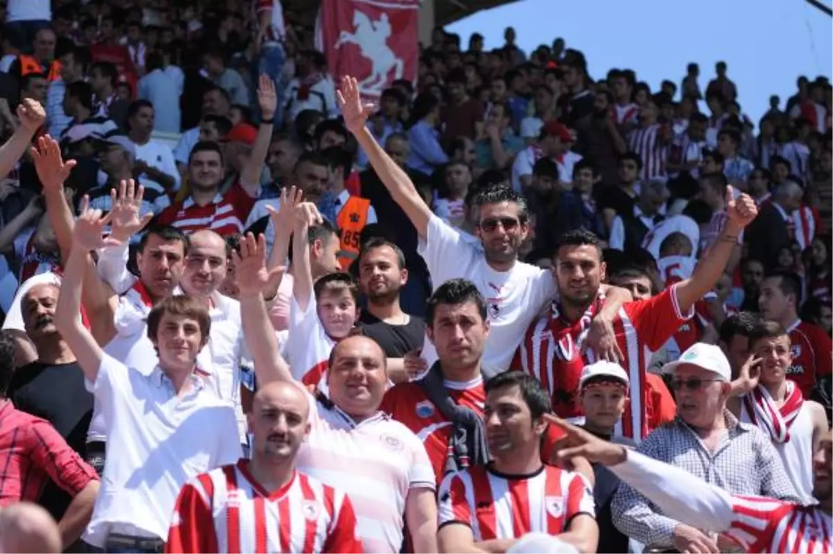 Samsunspor Düşme Hattından Kurtulamadı