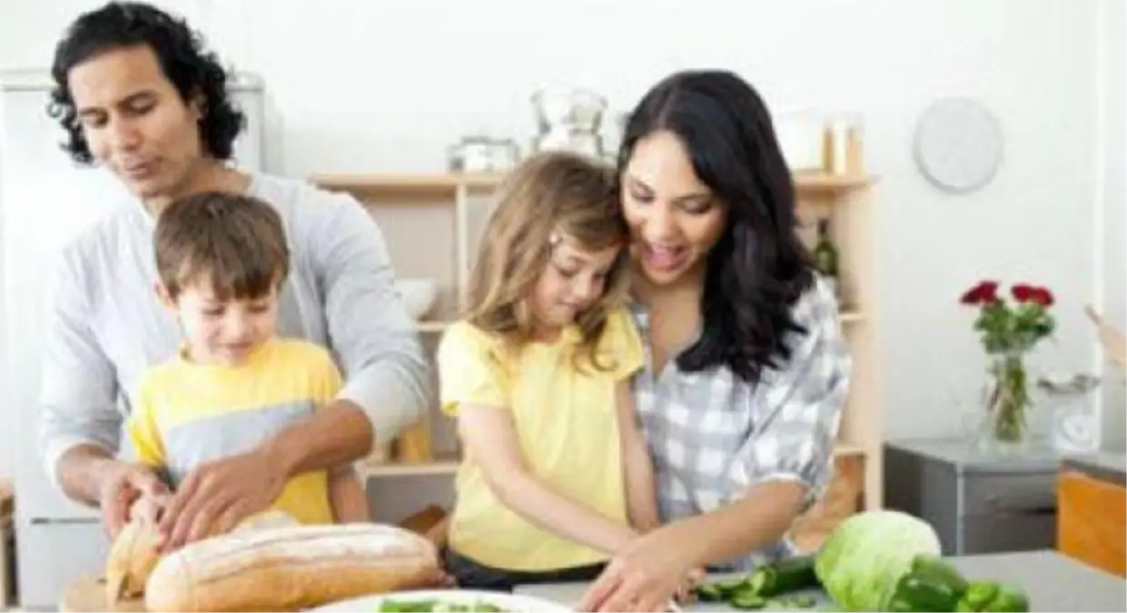 Siz Ne Yiyorsanız Çocuğunuza da Onu Yedirin