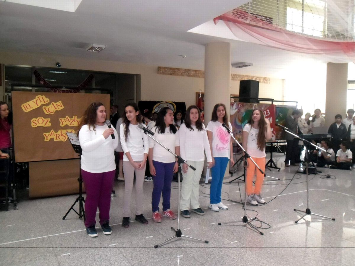 Ülkem Koleji Öğrencileri 10. Yıllarını Kutladılar