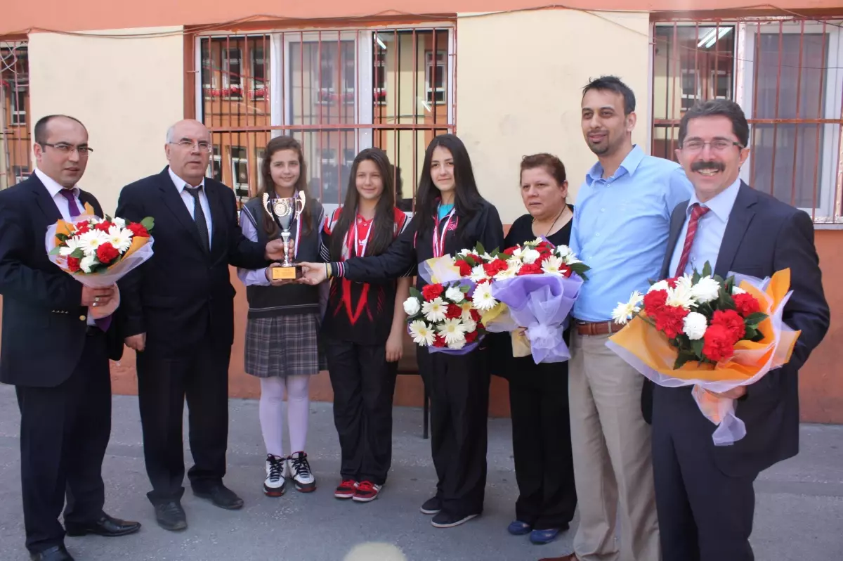 Yayla Ortaokulu, Masa Tenisinde Türkiye Üçüncüsü Oldu