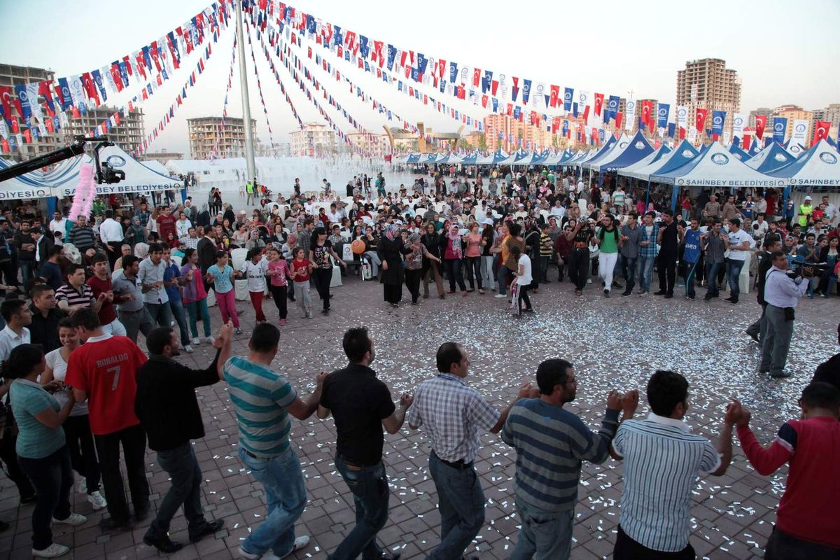 2 Bin 882 Ünite Kanla Rekor Yeniden Gaziantep\'in