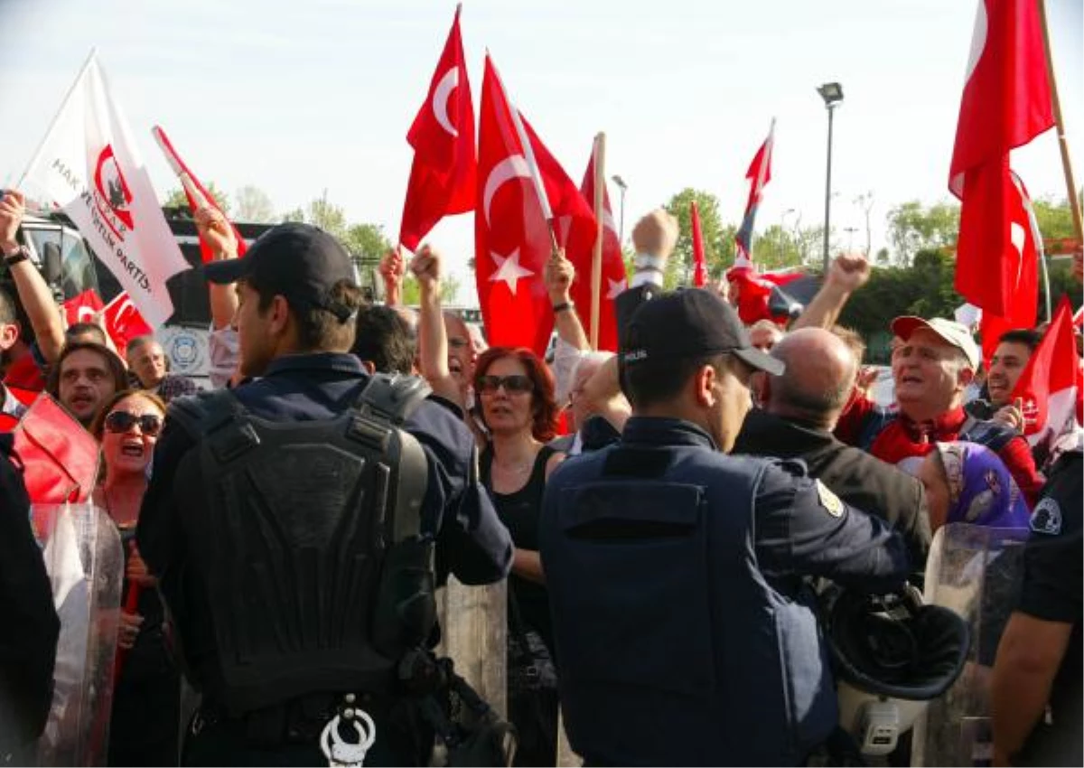 Akillere Pendik Toplantısında Protesto