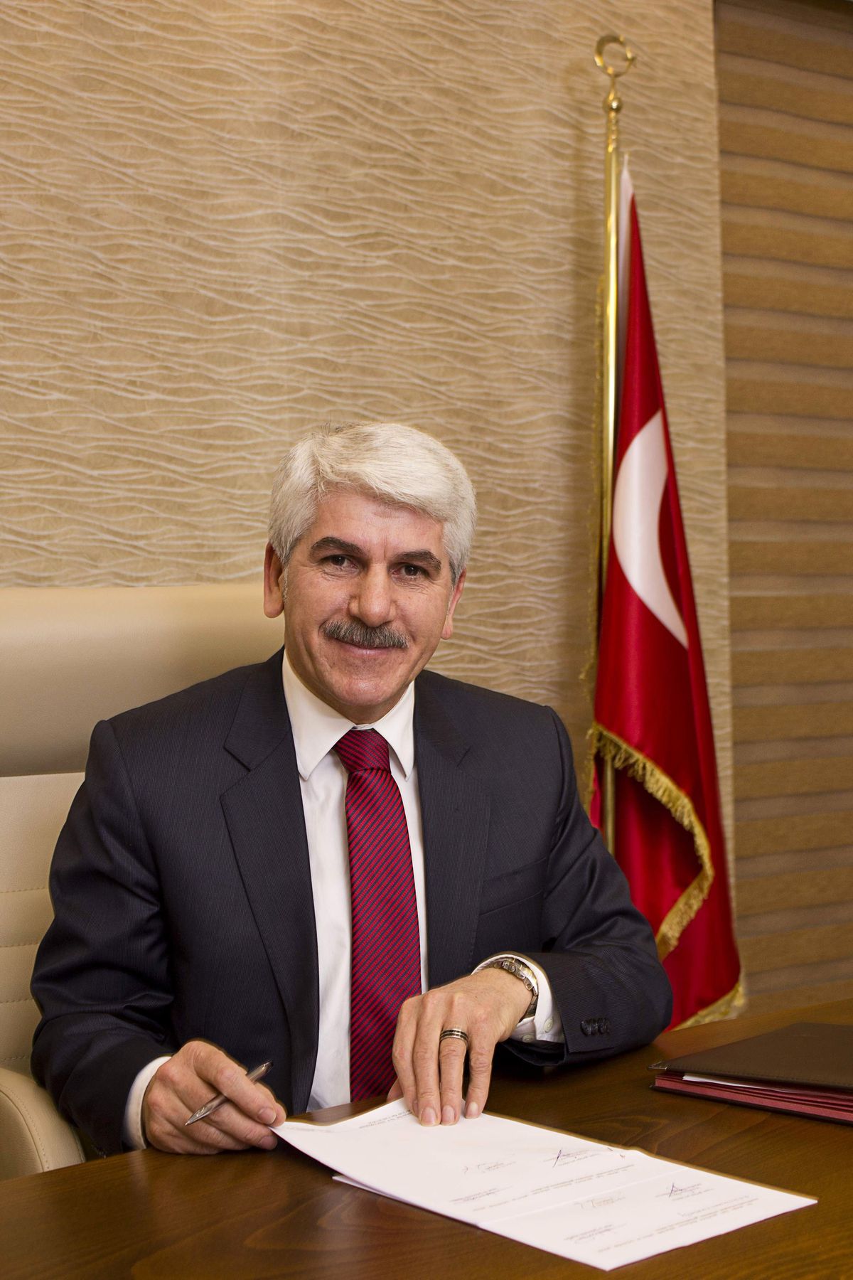 Başkan Sakallı\'dan 1 Mayıs Emek ve Dayanışma Günü Kutlama Mesajı