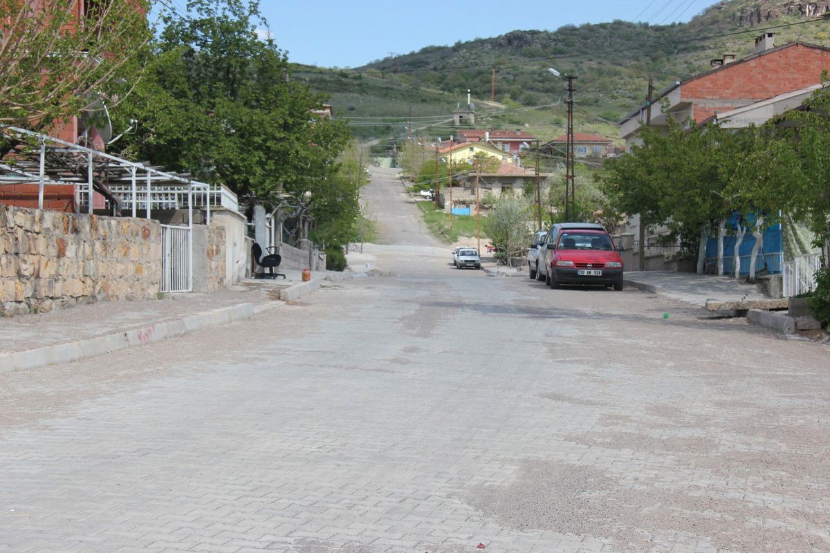 Bozuk Yolların Onarımı Sürüyor