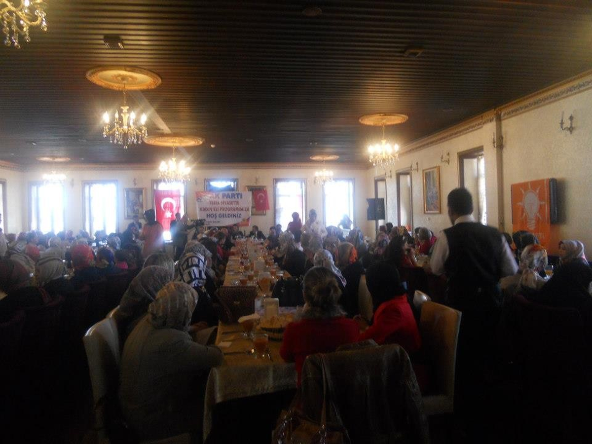 Erzurum\'da "Yerel Siyasette Kadın Eli" Programı