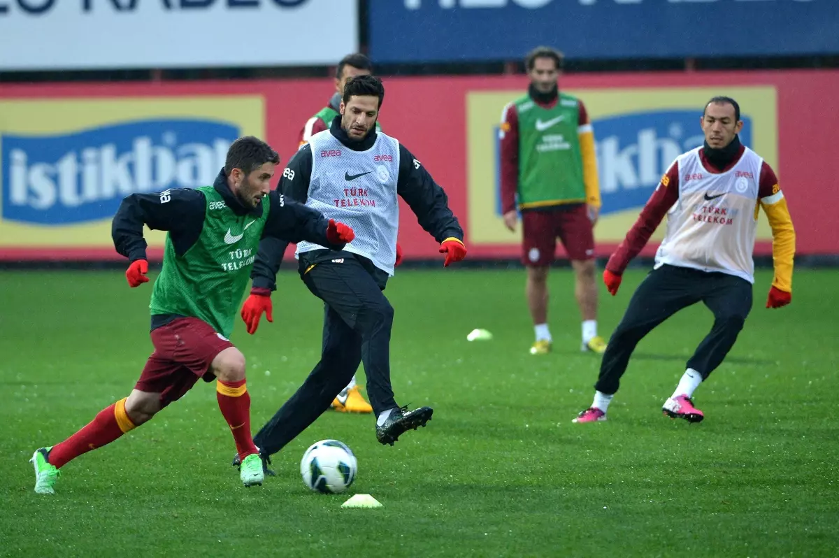 Galatasaray Yönetiminden Antrenmana Çıkarma