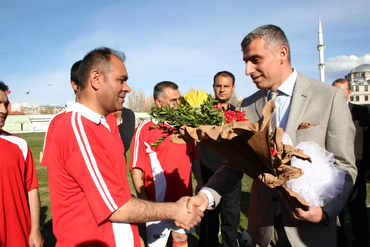 Gazi Kars Kurumlar Arası Bahar Futbol Turnuvası Başladı