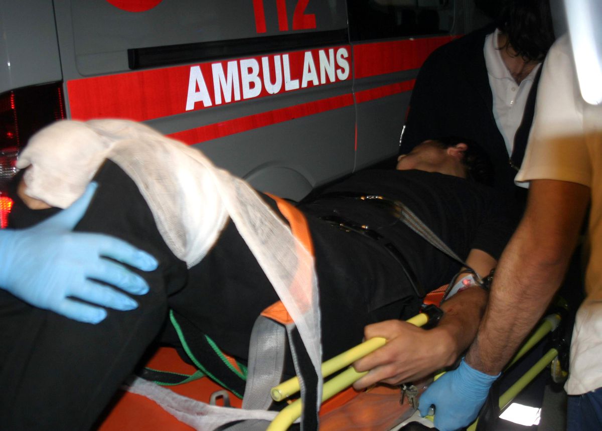 Kiracı Ev Sahiplerini Av Tüfeğiyle Yaraladı