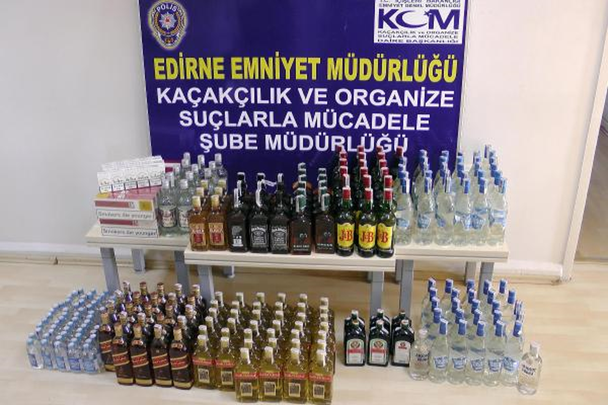 Bagajından 244 Şişe Kaçak İçki Çıktı
