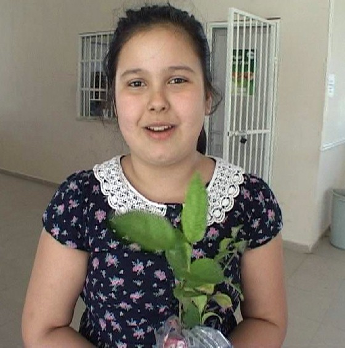 (Özel Haber) Cezaevinde Toz ve Çay Posalarından Toprak Elde Edip Fidan Dikti