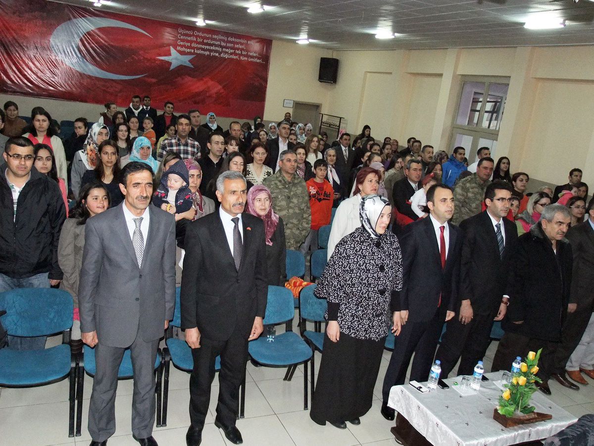 Sarıkamış'ta Miniklerin 'Okuma Bayramı' Coşkusu