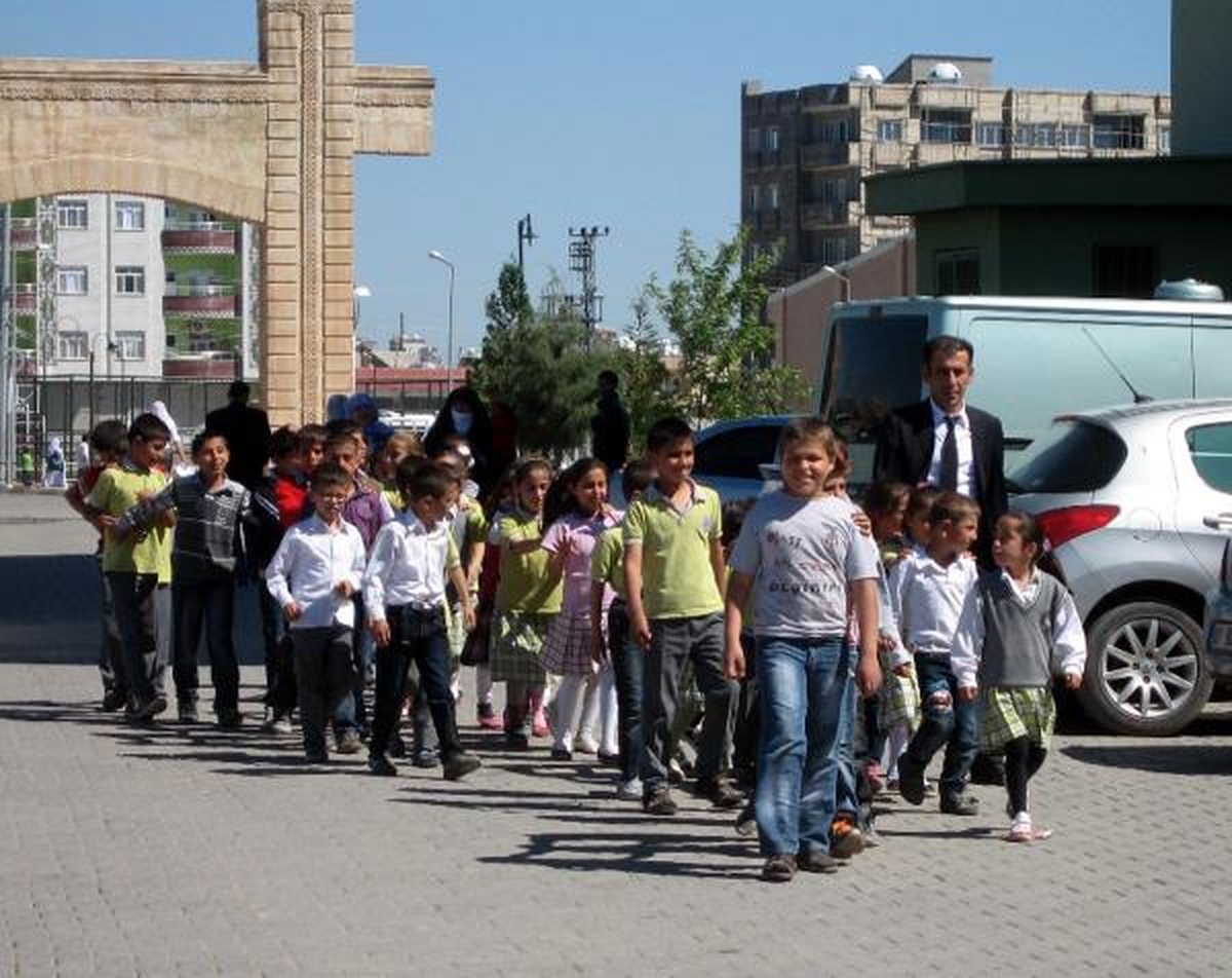 Silopi\'de Öğrenciler Göz Taramasından Geçiriliyor