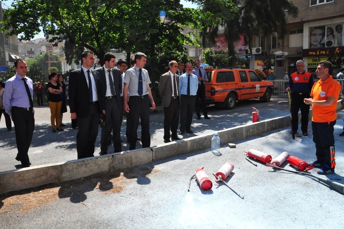 Tüik Personeline Yangın ve Deprem Tatbikatı