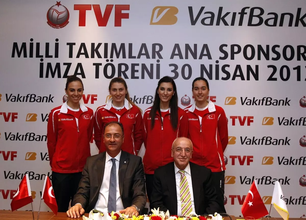 Vakıfbank\'tan Filenin Sultanları\'na Kesintisiz Destek