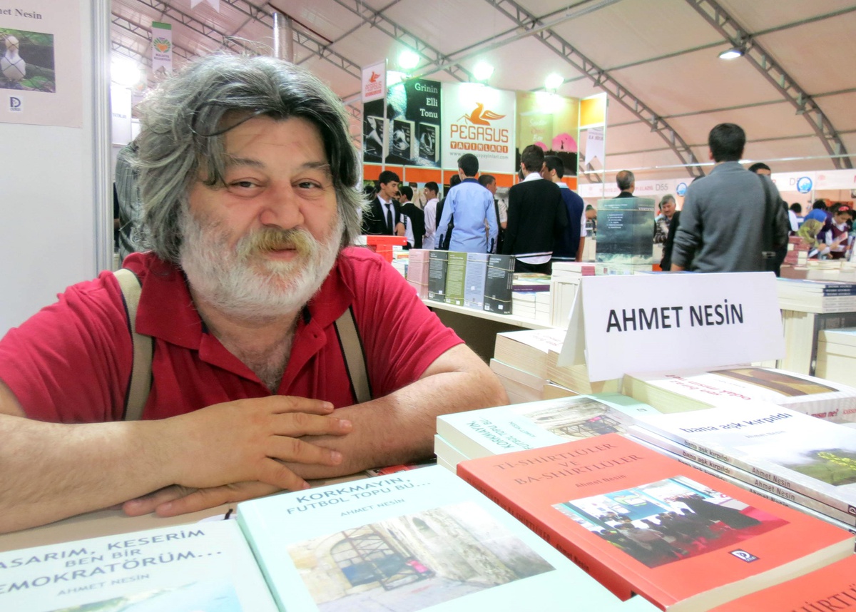 Yazar Ahmet Nesin\'den \'Çözüm Süreci\'ne Destek