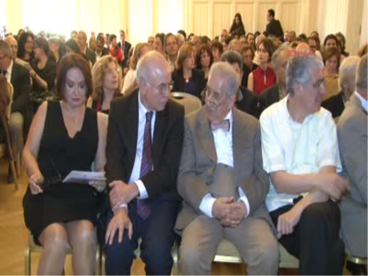 2013 Erdal Öz Edebiyat Ödülü Cemil Kavukçu\'ya Verildi