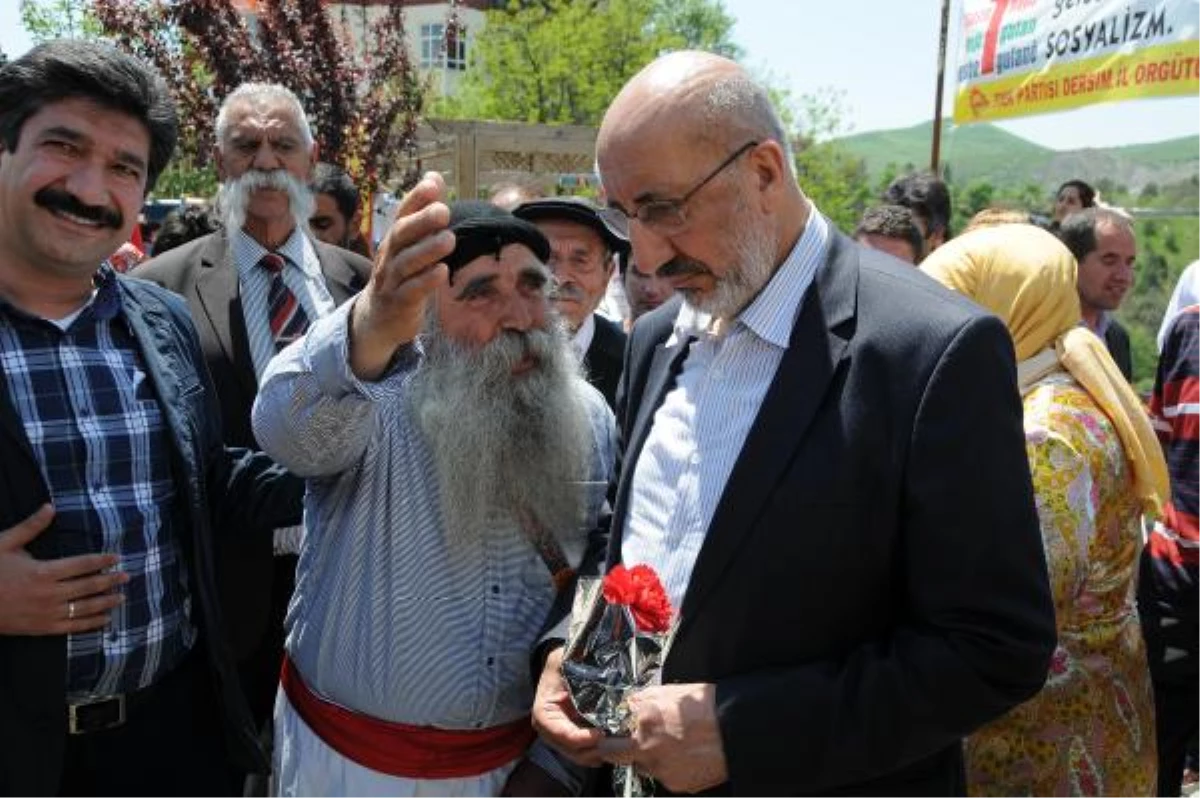 Akil İnsanlar,Tunceli de1 Mayıs Kutlamalarında