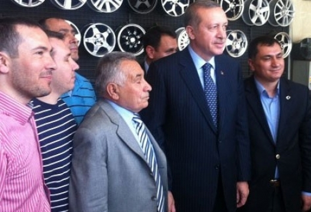 Başbakan Erdoğan\'dan Esnaf Ziyareti