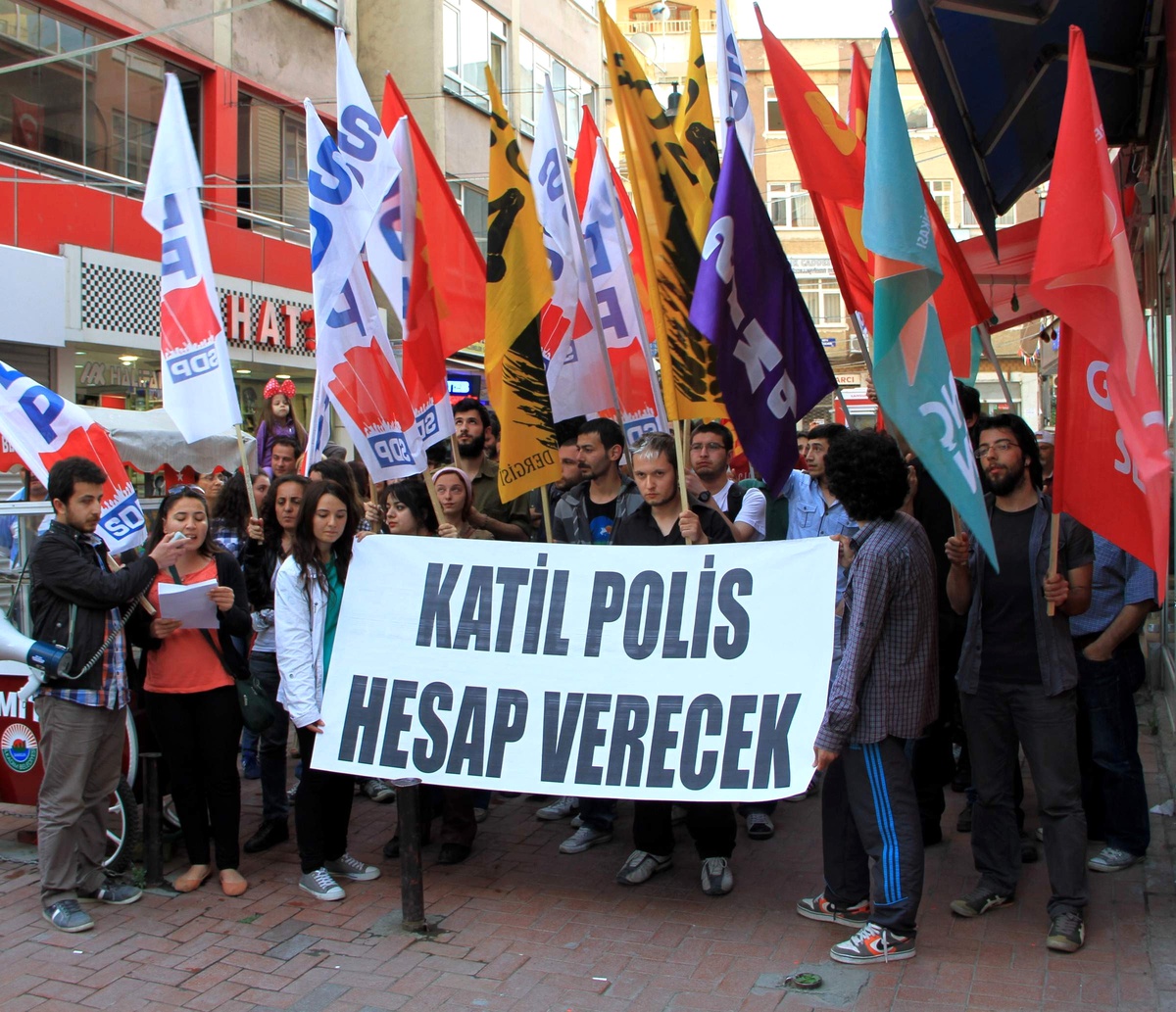 Edg Üyeleri Taksim Olaylarını Protesto Etti