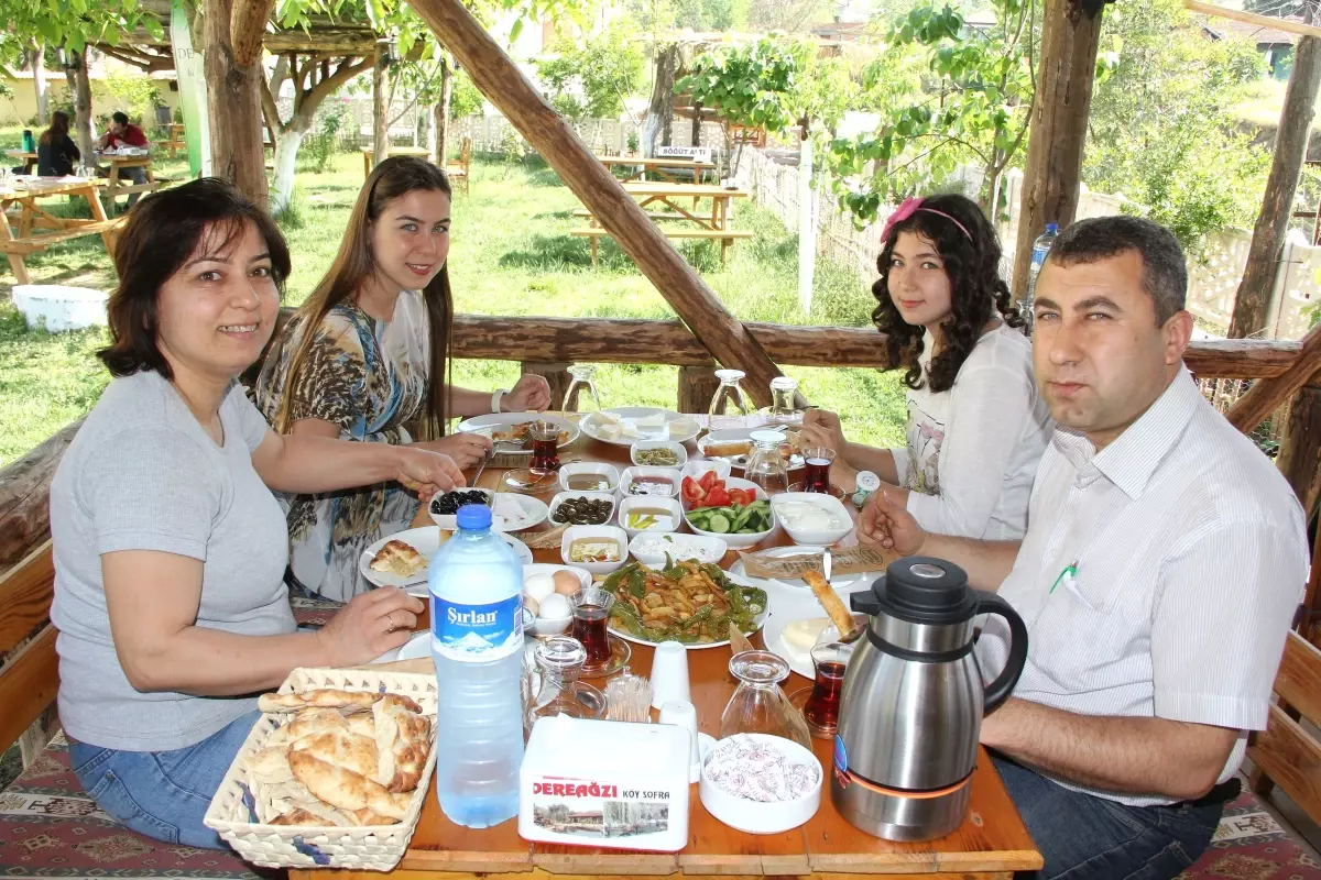 İşçi Bayramında Dayanışma Kahvaltısında Buluştular