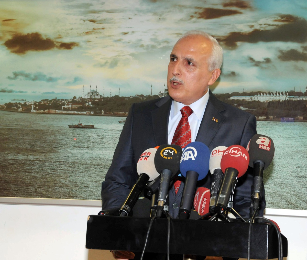 İstanbul Valisi Mutlu (1): 72 Kişi Gözaltına Alındı