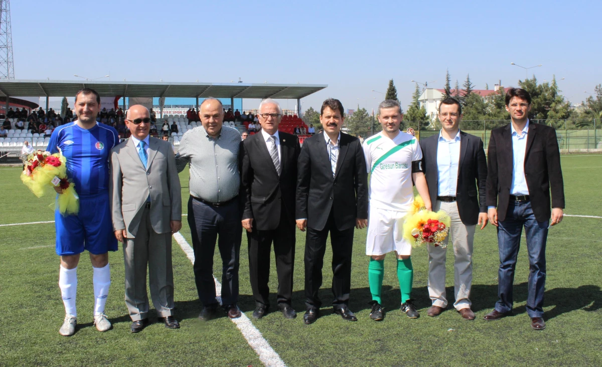 Karadeniz Baroları Futbol Turnuvası Başladı