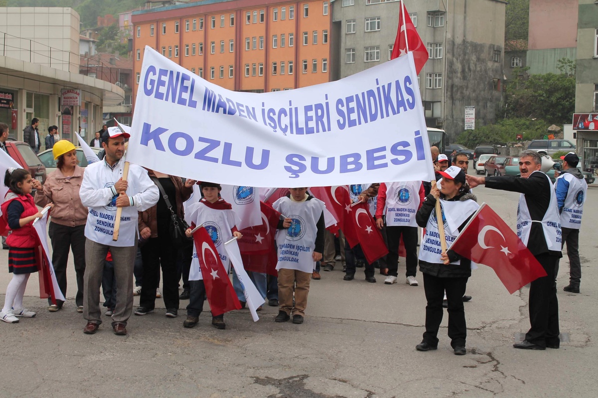 Madenciler 4 Kilometre Yürüyerek, Kutlamalara Katıldı