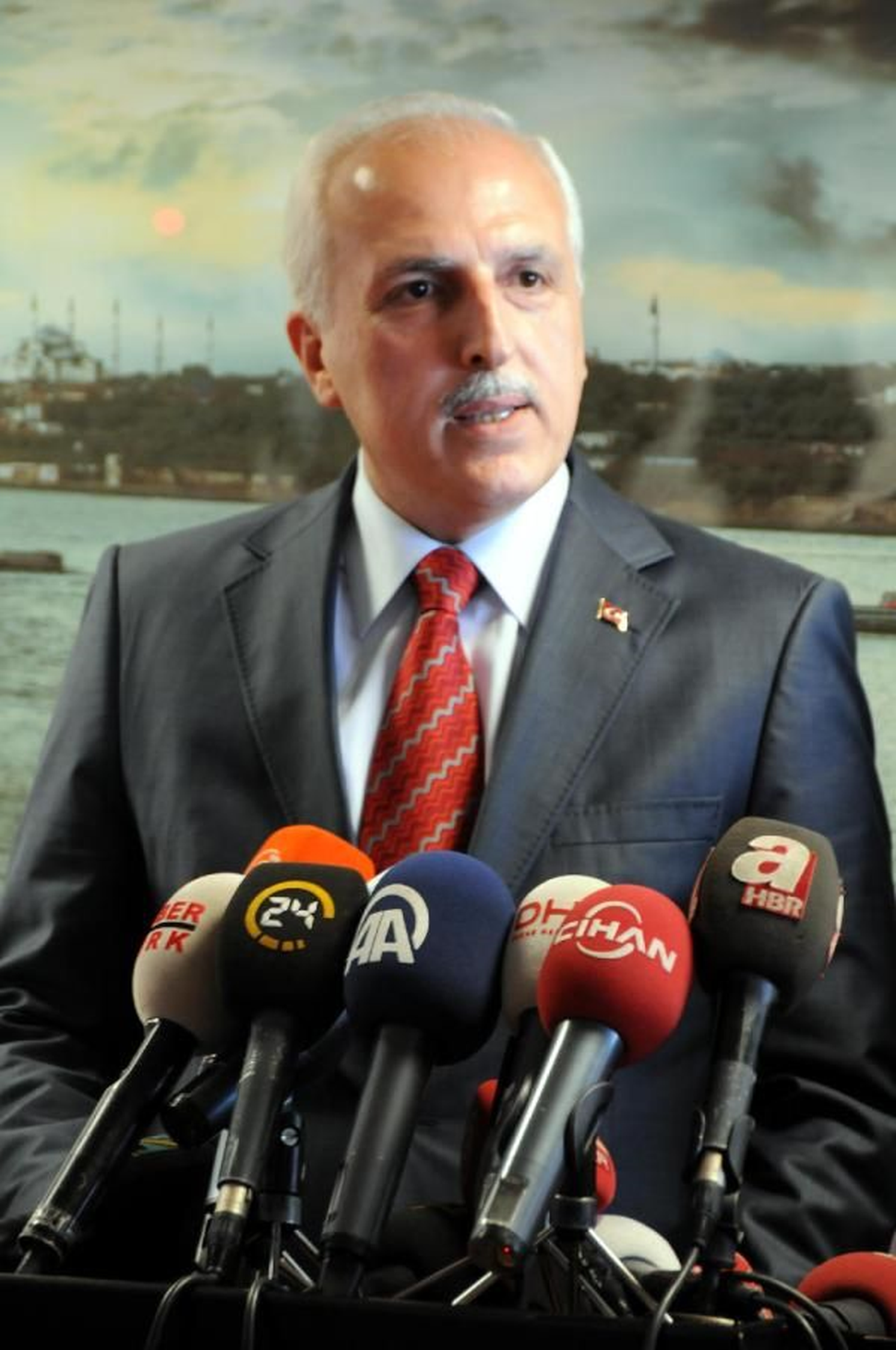Vali Mutlu\'dan 1 Mayıs Değerlendirmesi