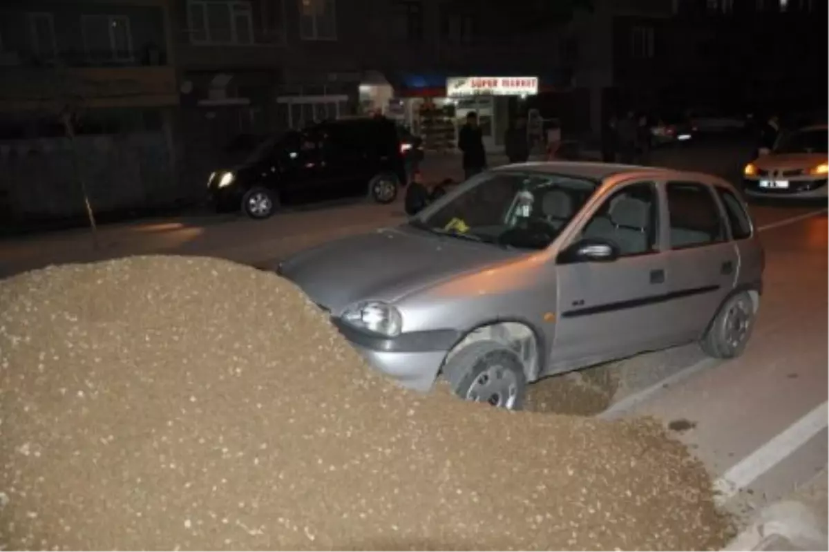 Yola Dökülen Kum Bir Hayata Maloldu