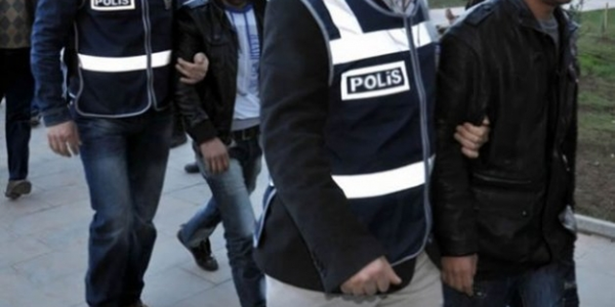 1 Mayıs\'ta Gözaltına Alınanlar Adliye Yolunda