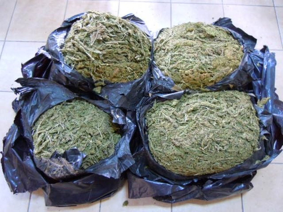 Alanya\'da 1 Kilo 700 Gram Esrar Ele Geçirildi
