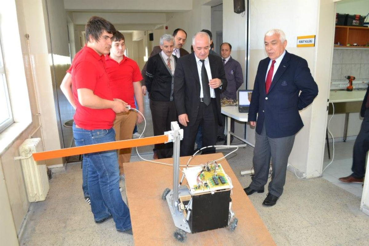 Alaplı Eml 7. Uluslararası Robot Yarışmasında