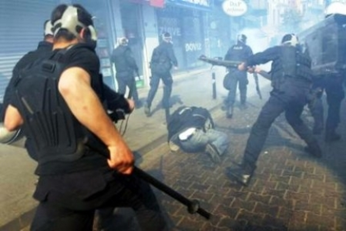 Ankara Barosu Taksim\'deki "Polis Şiddeti"Ni Kınadı